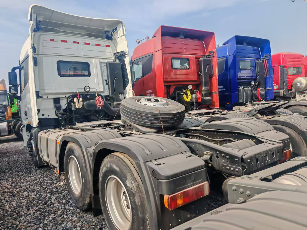 Auman 6×4 - Шасси прицеп: фото 3 Auman 6×4 - Шасси прицеп: фото 3