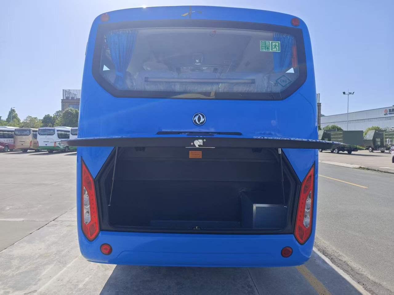 DONGFENG CNG 30 seats - Туристический автобус: фото 4 DONGFENG CNG 30 seats - Туристический автобус: фото 4