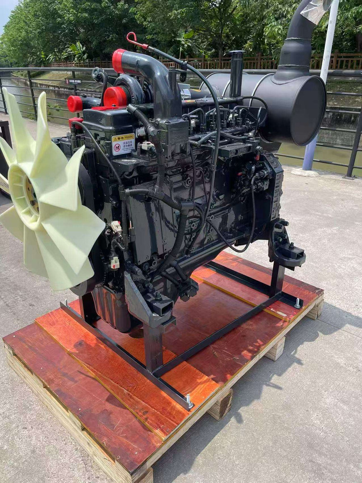 KOMATSU 6D107E-1 - Двигатель для Экскаваторов: фото 2 KOMATSU 6D107E-1 - Двигатель для Экскаваторов: фото 2