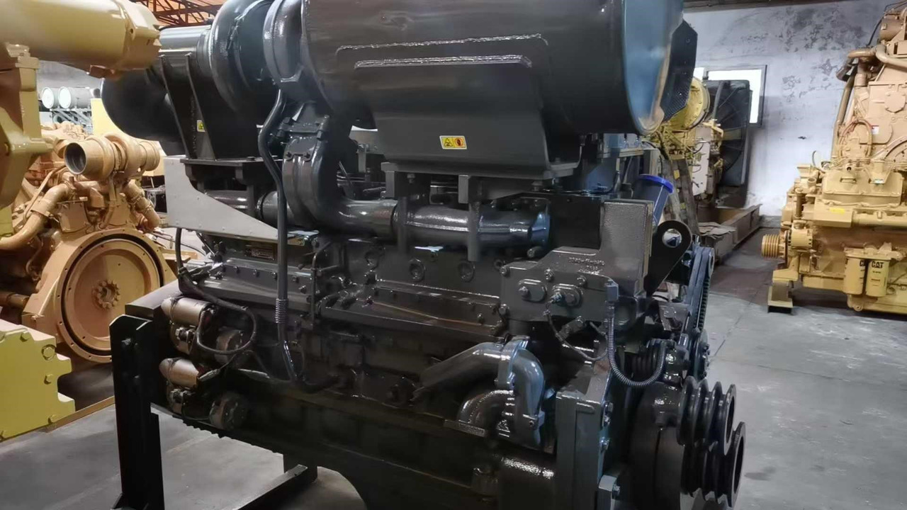 KOMATSU 6D170E - Двигатель для Экскаваторов: фото 1 KOMATSU 6D170E - Двигатель для Экскаваторов: фото 1