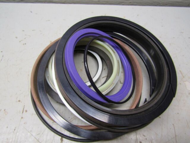 KOMATSU Good price 707-99-77630 - Комплект для ремонта двигателя для Экскаваторов: фото 1 KOMATSU Good price 707-99-77630 - Комплект для ремонта двигателя для Экскаваторов: фото 1