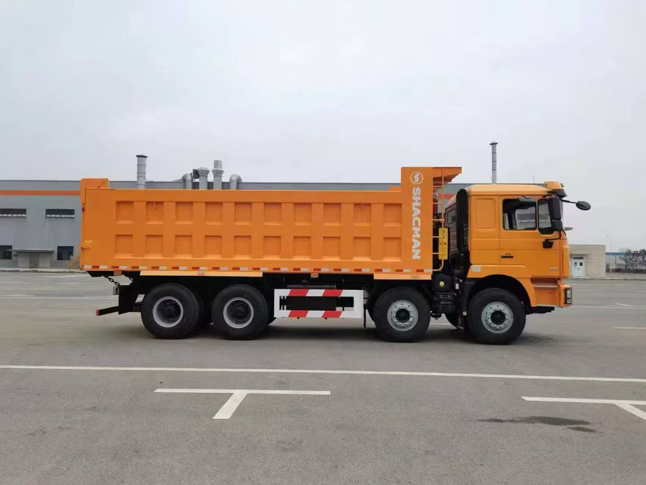 SHACMAN F3000,8×4 - Самосвал: фото 1 SHACMAN F3000,8×4 - Самосвал: фото 1