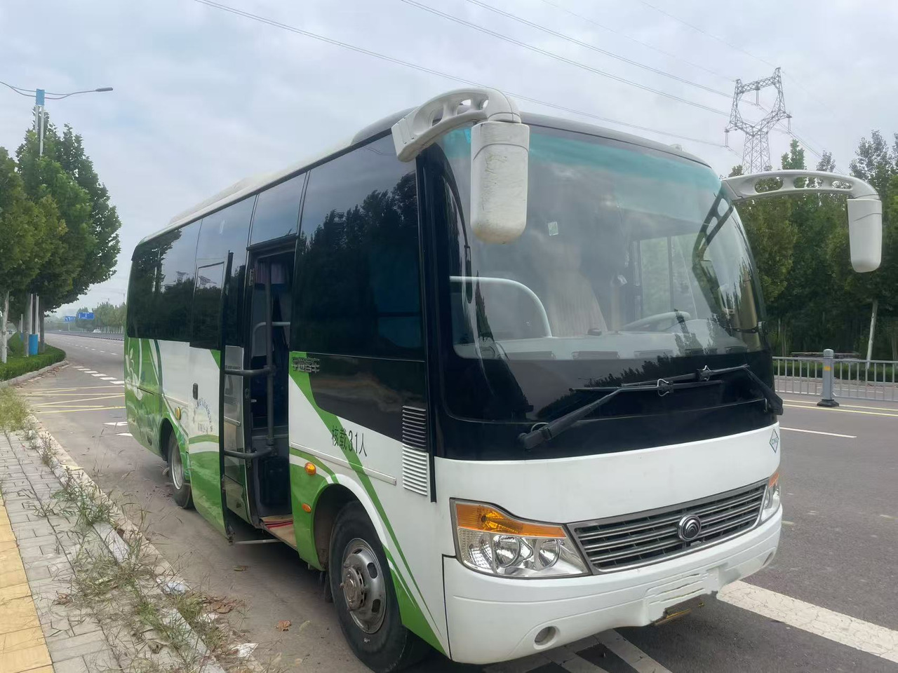 YUTONG 31 seats ZK6852HNG2 - Туристический автобус: фото 3 YUTONG 31 seats ZK6852HNG2 - Туристический автобус: фото 3