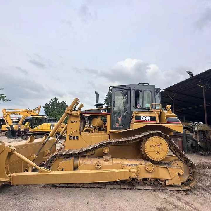 100% Original Caterpillar D6r Bulldozer with Cabin on Sale Used Original Japan Brand Catd6r Crawler Bulldozer High Performance - Бульдозер: фото 2 100% Original Caterpillar D6r Bulldozer with Cabin on Sale Used Original Japan Brand Catd6r Crawler Bulldozer High Performance - Бульдозер: фото 2