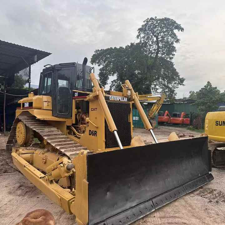 100% Original Caterpillar D6r Bulldozer with Cabin on Sale Used Original Japan Brand Catd6r Crawler Bulldozer High Performance - Бульдозер: фото 4 100% Original Caterpillar D6r Bulldozer with Cabin on Sale Used Original Japan Brand Catd6r Crawler Bulldozer High Performance - Бульдозер: фото 4