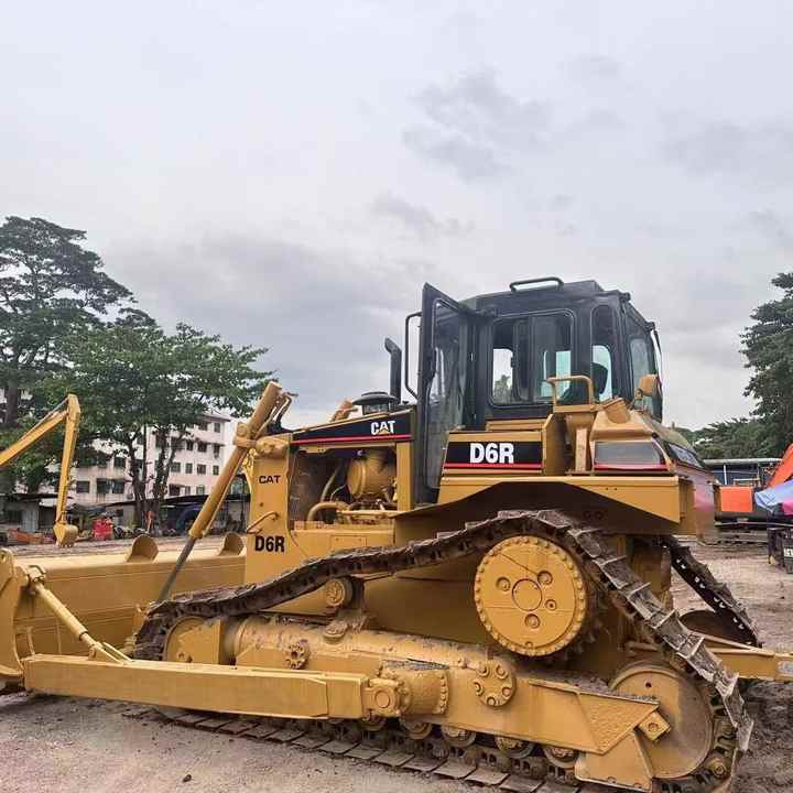 100% Original Caterpillar D6r Bulldozer with Cabin on Sale Used Original Japan Brand Catd6r Crawler Bulldozer High Performance - Бульдозер: фото 1 100% Original Caterpillar D6r Bulldozer with Cabin on Sale Used Original Japan Brand Catd6r Crawler Bulldozer High Performance - Бульдозер: фото 1