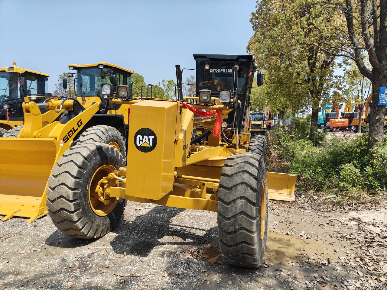CATERPILLAR high quality hotsale GRADER CAT140H - Грейдер: фото 3 CATERPILLAR high quality hotsale GRADER CAT140H - Грейдер: фото 3