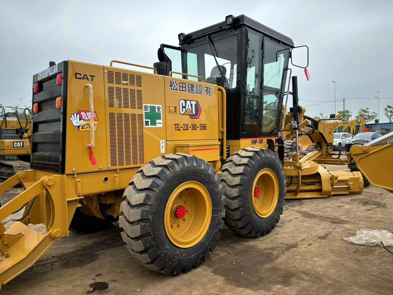 CATERPILLAR used second-hand grader CAT140K - Грейдер: фото 3 CATERPILLAR used second-hand grader CAT140K - Грейдер: фото 3