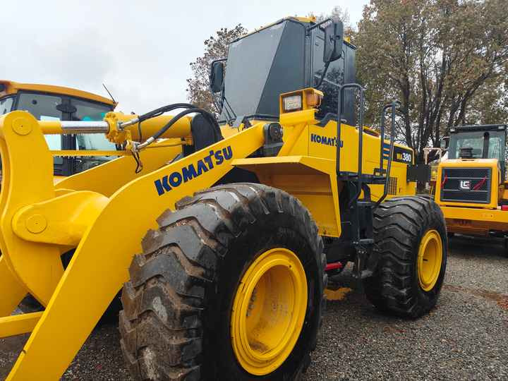 Certified Pre-Owned Komatsu WA380-3 | Heavy-Duty Loader for Mining/ Construction - Price Negotiable! - Колёсный погрузчик: фото 5 Certified Pre-Owned Komatsu WA380-3 | Heavy-Duty Loader for Mining/ Construction - Price Negotiable! - Колёсный погрузчик: фото 5