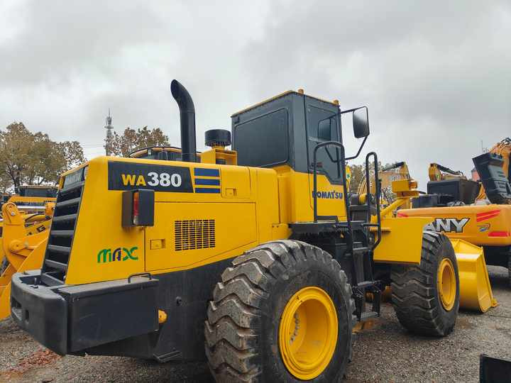Certified Pre-Owned Komatsu WA380-3 | Heavy-Duty Loader for Mining/ Construction - Price Negotiable! - Колёсный погрузчик: фото 2 Certified Pre-Owned Komatsu WA380-3 | Heavy-Duty Loader for Mining/ Construction - Price Negotiable! - Колёсный погрузчик: фото 2