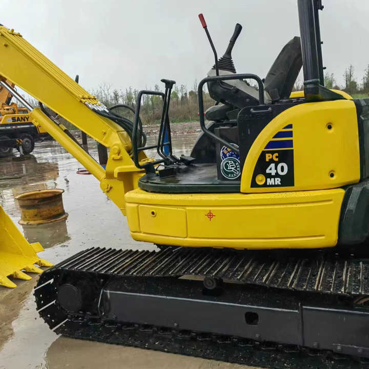 Cheap Selling Second Hand Mini Excavator Komatsu PC40 4Ton Japanese Komatsu PC40 Used Excavator for Sale - Экскаватор: фото 1 Cheap Selling Second Hand Mini Excavator Komatsu PC40 4Ton Japanese Komatsu PC40 Used Excavator for Sale - Экскаватор: фото 1