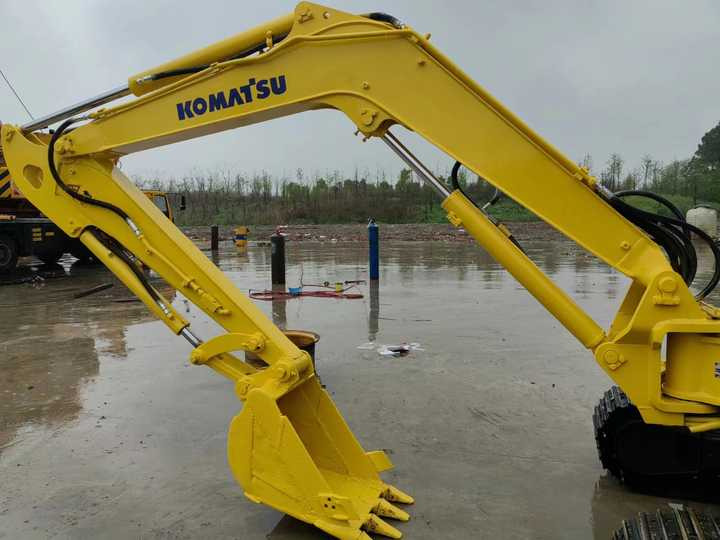Cheap Selling Second Hand Mini Excavator Komatsu PC40 4Ton Japanese Komatsu PC40 Used Excavator for Sale - Экскаватор: фото 5 Cheap Selling Second Hand Mini Excavator Komatsu PC40 4Ton Japanese Komatsu PC40 Used Excavator for Sale - Экскаватор: фото 5