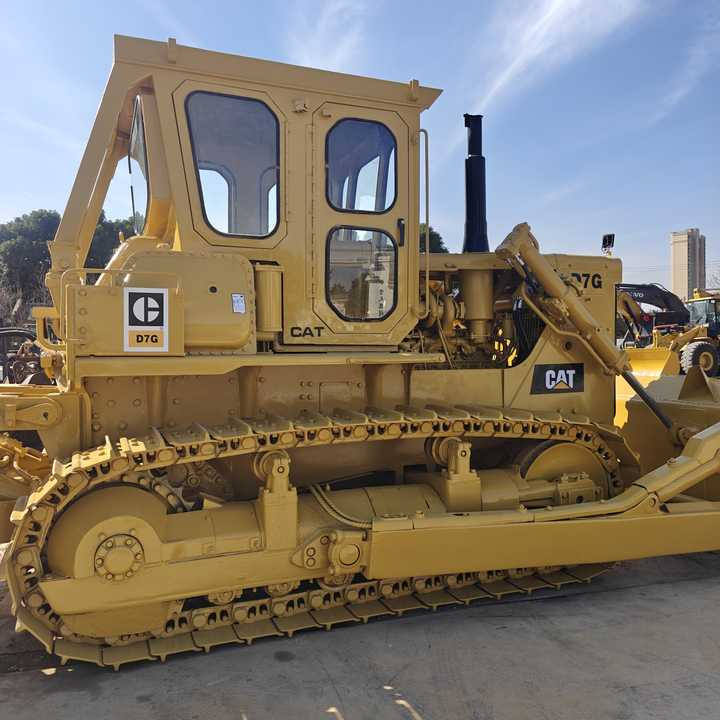 Good Condition Caterpillar CATD7G Original Japan Used Crawler Dozer Used CAT D6 D7 D10 Second Hand Bulldozers for Sale - Бульдозер: фото 3 Good Condition Caterpillar CATD7G Original Japan Used Crawler Dozer Used CAT D6 D7 D10 Second Hand Bulldozers for Sale - Бульдозер: фото 3