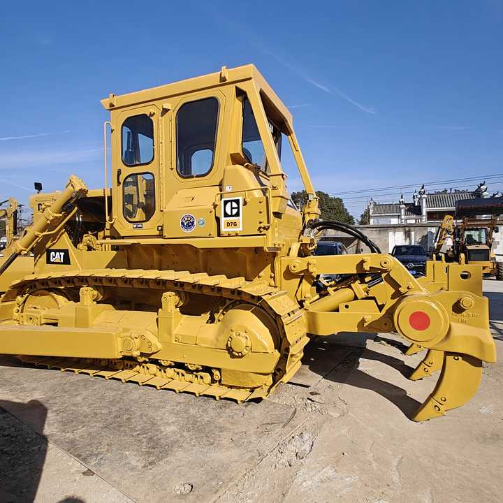 Good Condition Caterpillar CATD7G Original Japan Used Crawler Dozer Used CAT D6 D7 D10 Second Hand Bulldozers for Sale - Бульдозер: фото 1 Good Condition Caterpillar CATD7G Original Japan Used Crawler Dozer Used CAT D6 D7 D10 Second Hand Bulldozers for Sale - Бульдозер: фото 1