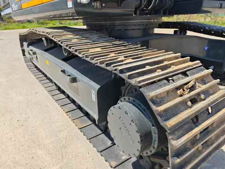 Heavy-Duty Hyundai 305 Excavator for Mining & Construction - Well-Maintained, Warranty Included - Гусеничный экскаватор: фото 3 Heavy-Duty Hyundai 305 Excavator for Mining & Construction - Well-Maintained, Warranty Included - Гусеничный экскаватор: фото 3