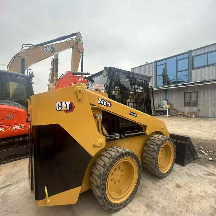 High Quality Used Cat 246D3 Excavator with Low Working Hoursand Best Price Used Cat 246D3 Machine with Cheap Price for Sale - Мини-погрузчик с бортовым поворотом: фото 2 High Quality Used Cat 246D3 Excavator with Low Working Hoursand Best Price Used Cat 246D3 Machine with Cheap Price for Sale - Мини-погрузчик с бортовым поворотом: фото 2