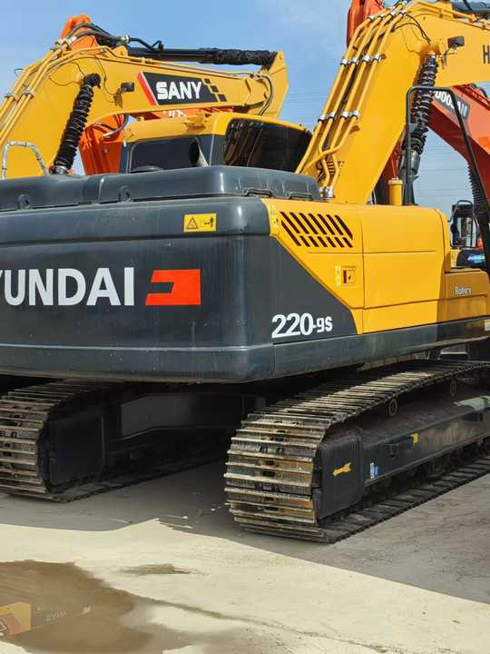 Экскаватор High Quality Used Hyundai 220lc-9s Excavators 22 Ton Hydraulic Crawler Used hyundai 210 220 215 305  Excavators for Sale: фото 6