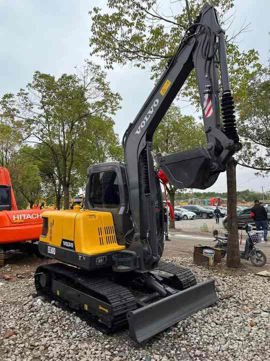 High Quality Used Volvo EC60D Excavator for Sale 6 Ton Compact Machine, Excellent Condition, Ready for Work! - Гусеничный экскаватор: фото 4 High Quality Used Volvo EC60D Excavator for Sale 6 Ton Compact Machine, Excellent Condition, Ready for Work! - Гусеничный экскаватор: фото 4