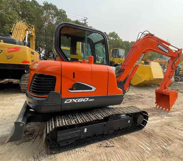 Second Hand Doosan Dx-60 Excavator for Sale - Экскаватор: фото 4 Second Hand Doosan Dx-60 Excavator for Sale - Экскаватор: фото 4