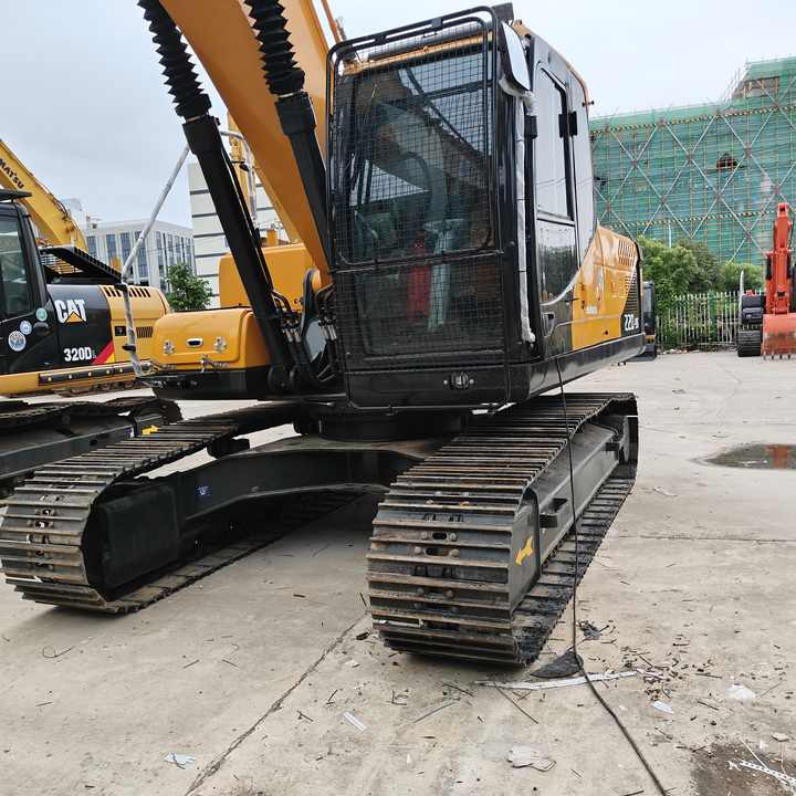 South Korea Low Price Hyundai 220lc-9s Excavator Hyundai 22ton Excavator Hot Sale - Гусеничный экскаватор: фото 5 South Korea Low Price Hyundai 220lc-9s Excavator Hyundai 22ton Excavator Hot Sale - Гусеничный экскаватор: фото 5