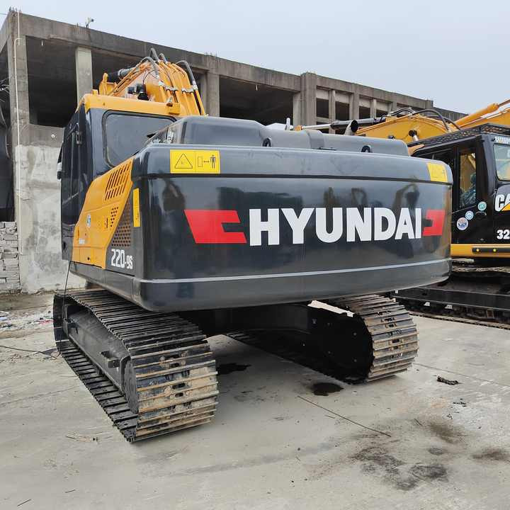 South Korea Low Price Hyundai 220lc-9s Excavator Hyundai 22ton Excavator Hot Sale - Гусеничный экскаватор: фото 4 South Korea Low Price Hyundai 220lc-9s Excavator Hyundai 22ton Excavator Hot Sale - Гусеничный экскаватор: фото 4