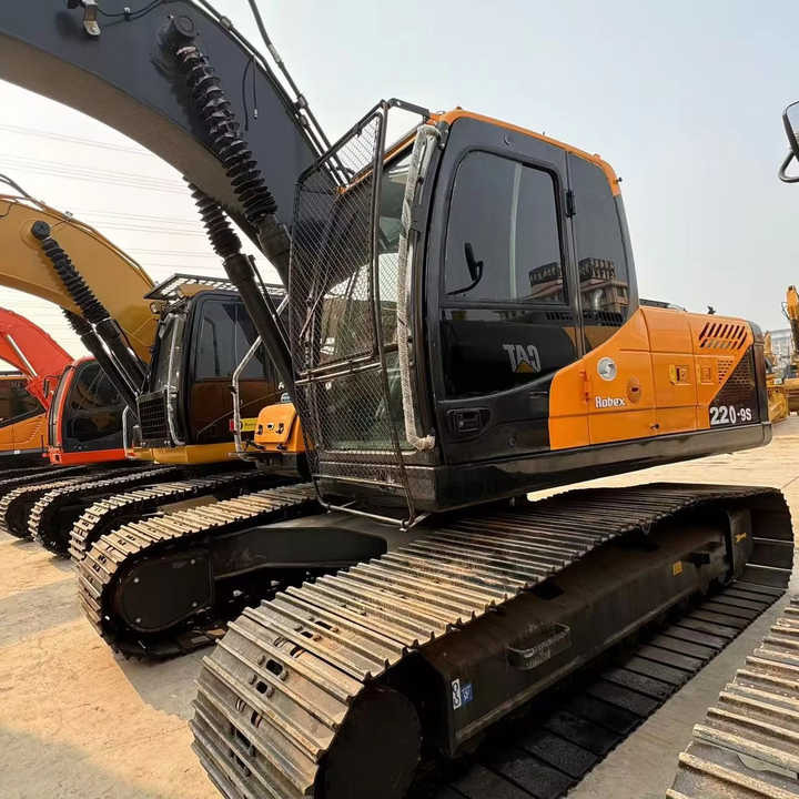 Used 22 Ton Korea Brand Hyundai 220LC-9S Used Excavator for Sale Hyundai 210 215 220 305 Excavators for Sale in China - Экскаватор: фото 1 Used 22 Ton Korea Brand Hyundai 220LC-9S Used Excavator for Sale Hyundai 210 215 220 305 Excavators for Sale in China - Экскаватор: фото 1