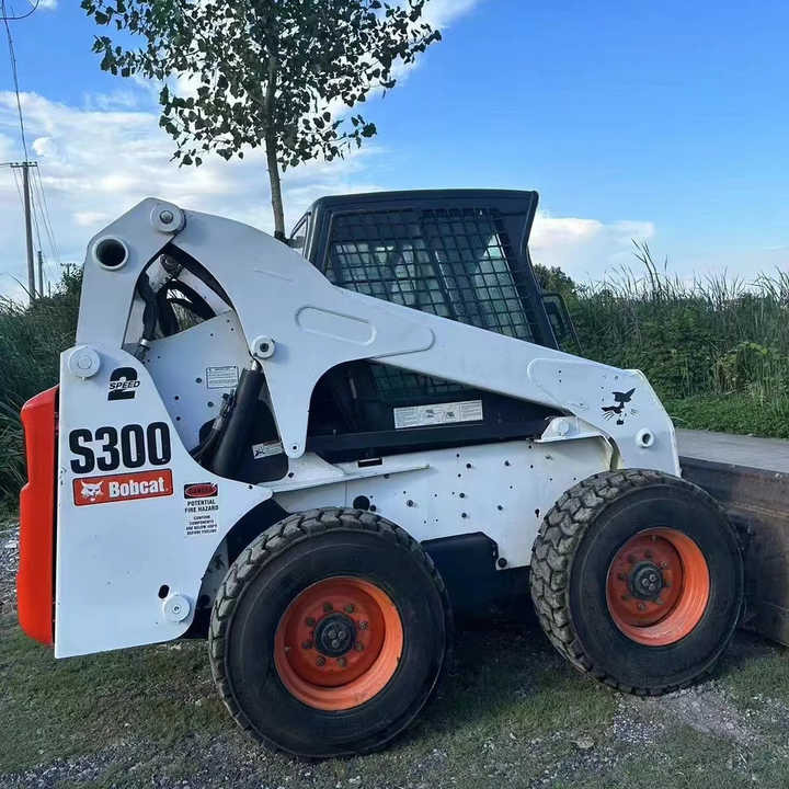 Used Bob Cat Bob Cat S300 Used Mini Skid Steer Wheel Loader Multifunctional Track Loaders Bobcat S300 - Колёсный погрузчик: фото 2 Used Bob Cat Bob Cat S300 Used Mini Skid Steer Wheel Loader Multifunctional Track Loaders Bobcat S300 - Колёсный погрузчик: фото 2