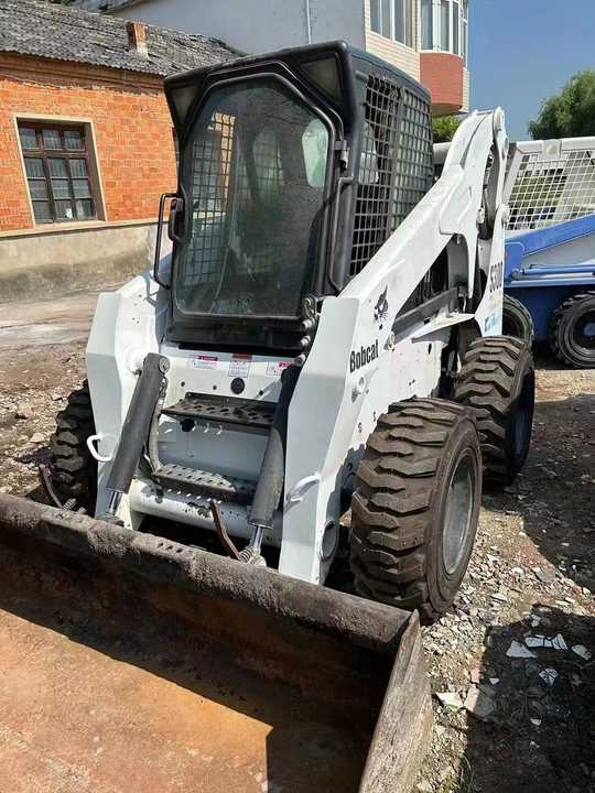 Used Bob Cat Bob Cat S300 Used Skid Steer Wheel Loader Multifunctional Track Loaders Bobcat - Мини-погрузчик с бортовым поворотом: фото 2 Used Bob Cat Bob Cat S300 Used Skid Steer Wheel Loader Multifunctional Track Loaders Bobcat - Мини-погрузчик с бортовым поворотом: фото 2