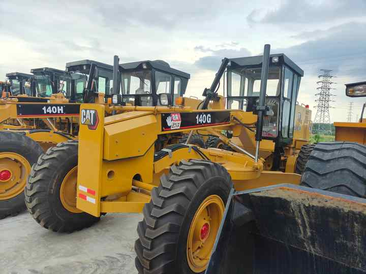 Used Construction Machinery Caterpillar 140G Grader Cat140G Wheeled Grader Cheap Price Hot Sale - Грейдер: фото 2 Used Construction Machinery Caterpillar 140G Grader Cat140G Wheeled Grader Cheap Price Hot Sale - Грейдер: фото 2