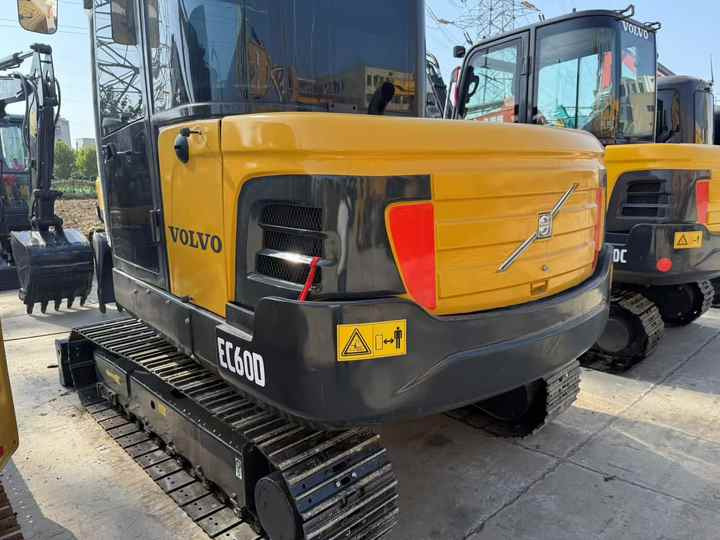 Used Digger VOLVO EC60D Construction Machinery Construction Digger Used VOLVO EC60D Cheap Excavator - Мини-экскаватор: фото 3 Used Digger VOLVO EC60D Construction Machinery Construction Digger Used VOLVO EC60D Cheap Excavator - Мини-экскаватор: фото 3