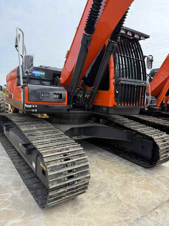 Used Doosan DX225LC-9C Hydraulic Excavator 25 Ton Doosan Dx225 Crawler Excavator with Excellent Performance Low Price for Sale - Экскаватор: фото 5 Used Doosan DX225LC-9C Hydraulic Excavator 25 Ton Doosan Dx225 Crawler Excavator with Excellent Performance Low Price for Sale - Экскаватор: фото 5