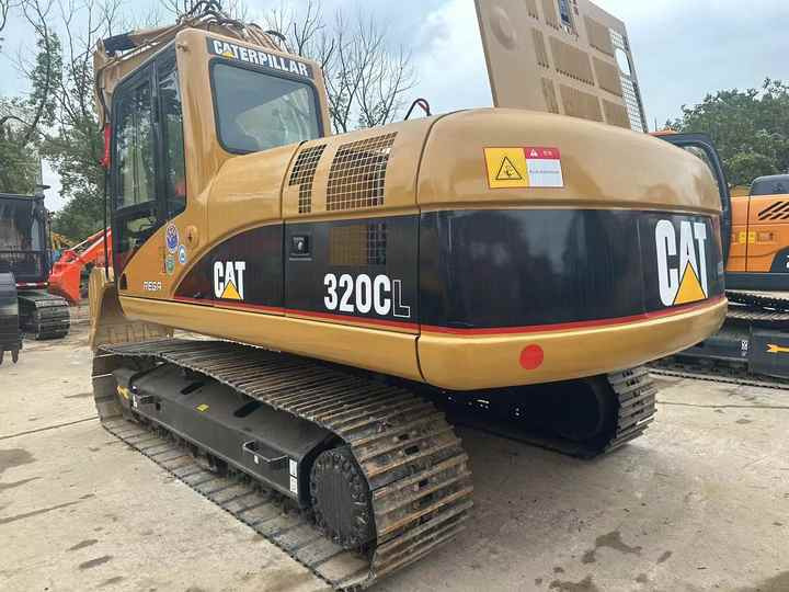 Used Excavator CAT 320C Second Hand Highly Competitive Digging Machine 325C 330C for Sale - Гусеничный экскаватор: фото 2 Used Excavator CAT 320C Second Hand Highly Competitive Digging Machine 325C 330C for Sale - Гусеничный экскаватор: фото 2