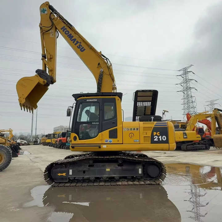 Used Good Quality Japan Original PC210-8 in Good Condition PC210-8 Komatsu - Гусеничный экскаватор: фото 1 Used Good Quality Japan Original PC210-8 in Good Condition PC210-8 Komatsu - Гусеничный экскаватор: фото 1
