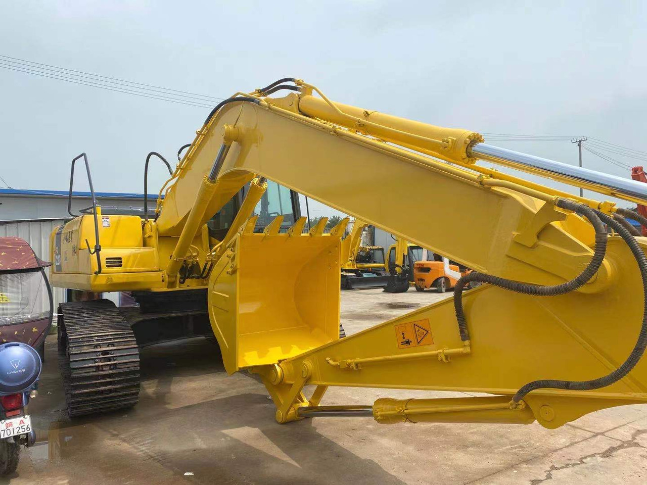 Used Good Quality Japan Original PC220-6 in Good Condition PC220-6 Komatsu - Гусеничный экскаватор: фото 4 Used Good Quality Japan Original PC220-6 in Good Condition PC220-6 Komatsu - Гусеничный экскаватор: фото 4