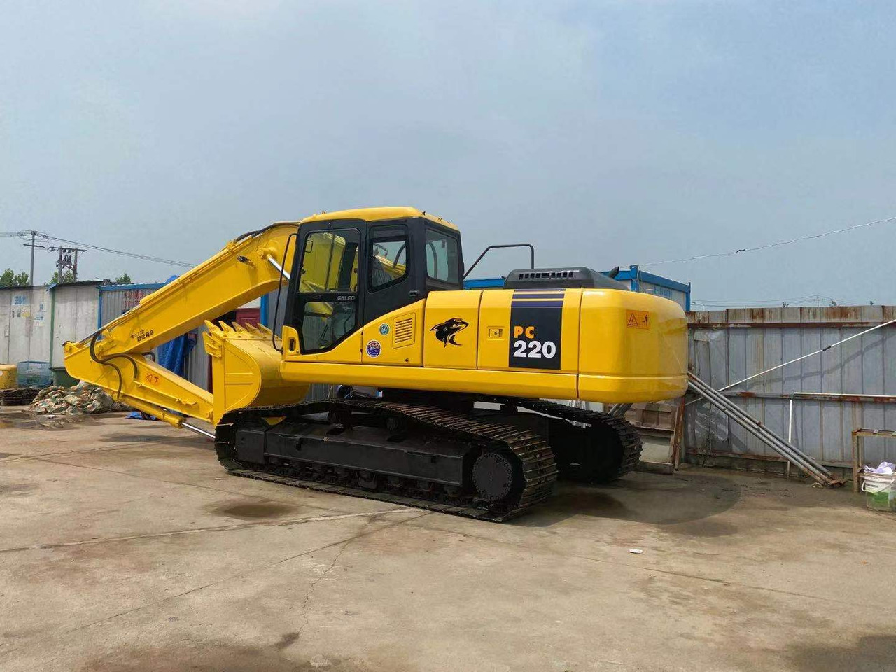 Used Good Quality Japan Original PC220-6 in Good Condition PC220-6 Komatsu - Гусеничный экскаватор: фото 1 Used Good Quality Japan Original PC220-6 in Good Condition PC220-6 Komatsu - Гусеничный экскаватор: фото 1