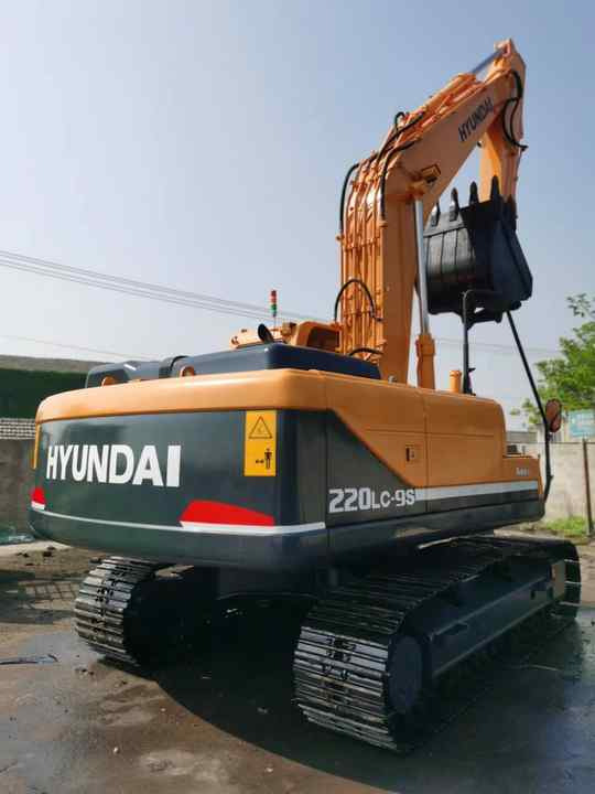 Used HYUNDAI R220-9S New Model Excavator Second Hand Machine Popular Brand Korean hyundai Hydraulic Machinery - Экскаватор: фото 2 Used HYUNDAI R220-9S New Model Excavator Second Hand Machine Popular Brand Korean hyundai Hydraulic Machinery - Экскаватор: фото 2
