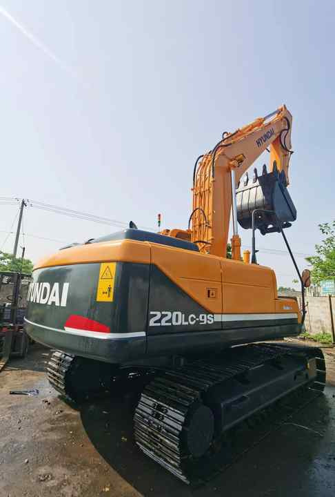 Used HYUNDAI R220-9S New Model Excavator Second Hand Machine Popular Brand Korean hyundai Hydraulic Machinery - Гусеничный экскаватор: фото 5 Used HYUNDAI R220-9S New Model Excavator Second Hand Machine Popular Brand Korean hyundai Hydraulic Machinery - Гусеничный экскаватор: фото 5