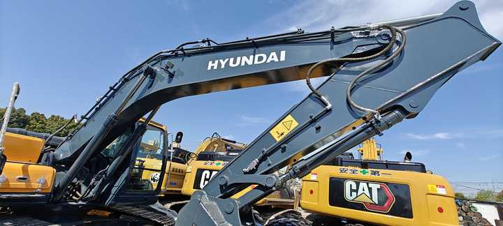 Used Korea Brand hyundai 220-9 with Good Performance in Stock Hot Sale - Экскаватор: фото 2 Used Korea Brand hyundai 220-9 with Good Performance in Stock Hot Sale - Экскаватор: фото 2