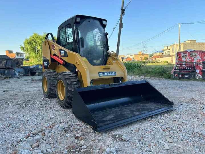 Used Original Caterpillar 246c Skid Steer Loader for Sale - Мини-погрузчик с бортовым поворотом: фото 2 Used Original Caterpillar 246c Skid Steer Loader for Sale - Мини-погрузчик с бортовым поворотом: фото 2