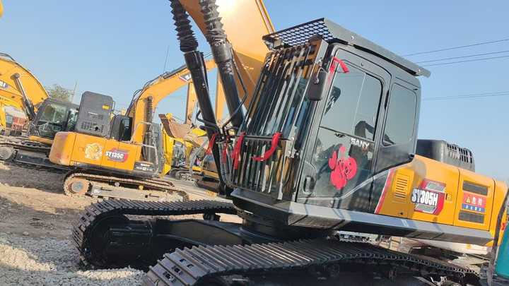 Used SANY 365H Excavator in Excellent Condition Is Sold at a Low Price Sany 36-ton 365h Used Hydraulic Excavator Is in Stock. - Гусеничный экскаватор: фото 3 Used SANY 365H Excavator in Excellent Condition Is Sold at a Low Price Sany 36-ton 365h Used Hydraulic Excavator Is in Stock. - Гусеничный экскаватор: фото 3