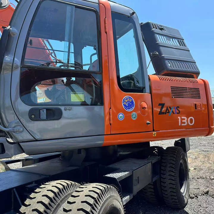 Used Wheel Excavator Hitachi ZX 130W Made in Japan 13ton Hitachi Zx130w Wheel Excavator Price Used Hitachi Zx130 Excavator SALE - Колёсный экскаватор: фото 1 Used Wheel Excavator Hitachi ZX 130W Made in Japan 13ton Hitachi Zx130w Wheel Excavator Price Used Hitachi Zx130 Excavator SALE - Колёсный экскаватор: фото 1