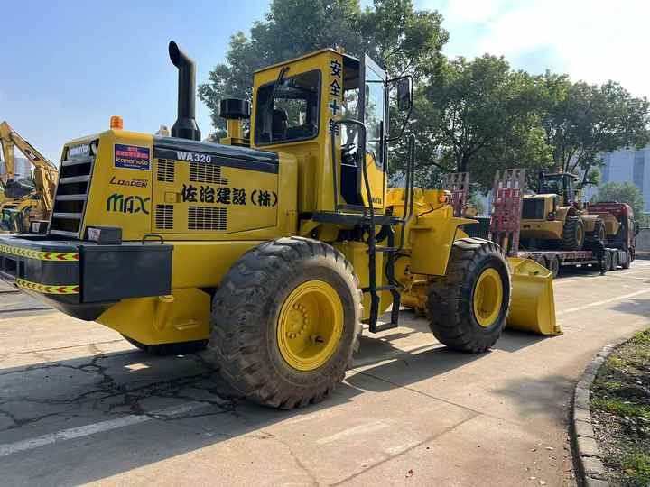Used komatsu Wa320-3 Wheel Loader Second Hand Machine Popular Brand komatsu Hydraulic Machinery - Колёсный погрузчик: фото 3 Used komatsu Wa320-3 Wheel Loader Second Hand Machine Popular Brand komatsu Hydraulic Machinery - Колёсный погрузчик: фото 3
