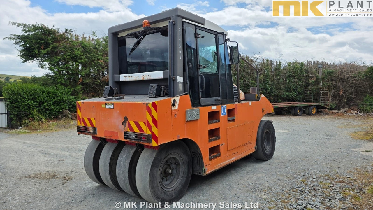 BOMAG BW24R (Stavostroj VP2400 / Ammann AP2400) - Пневмоколесный каток: фото 3 BOMAG BW24R (Stavostroj VP2400 / Ammann AP2400) - Пневмоколесный каток: фото 3