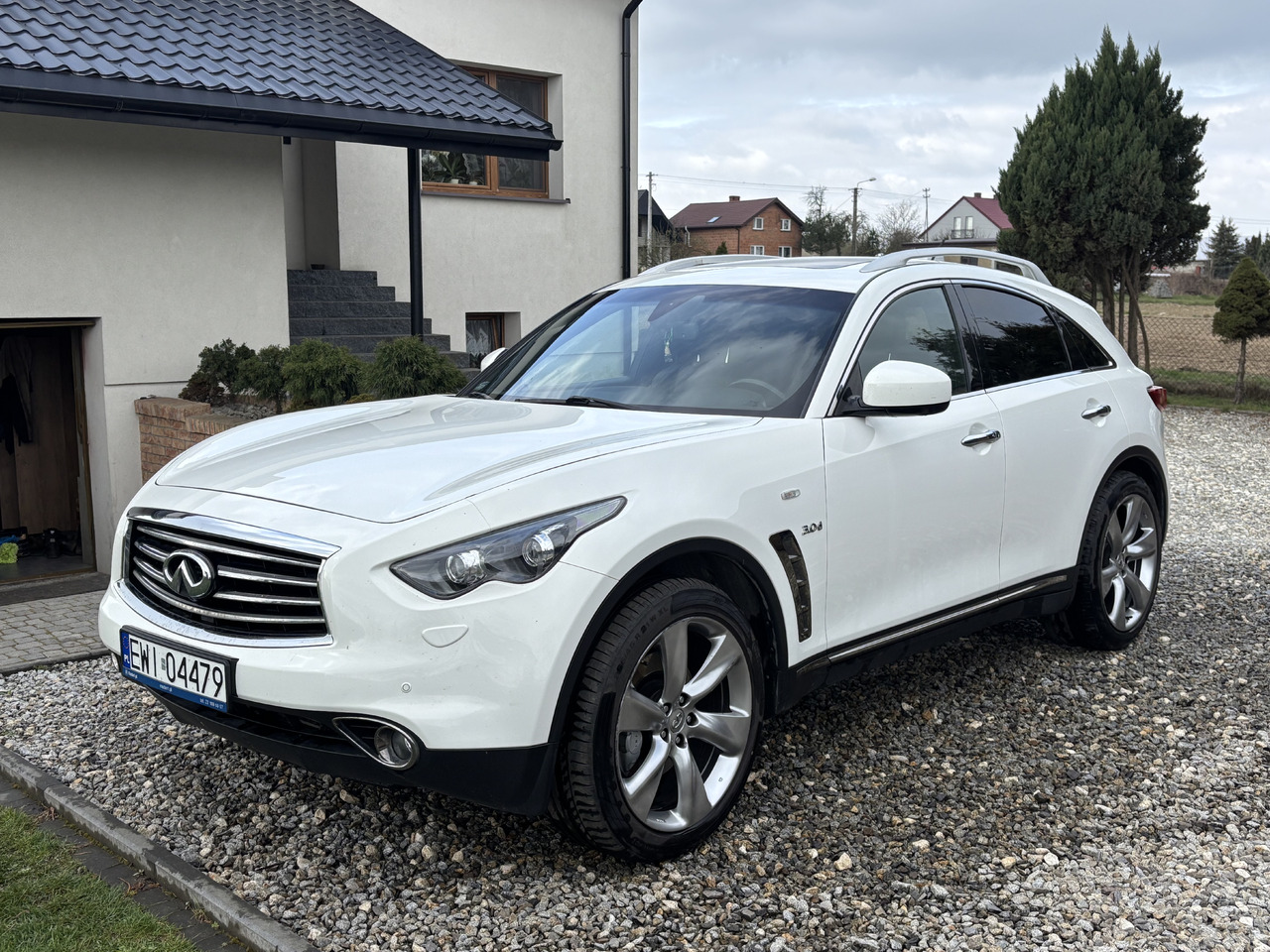 Infiniti QX70 FX30 Diesel V6 Euro6 - Внедорожник: фото 1 Infiniti QX70 FX30 Diesel V6 Euro6 - Внедорожник: фото 1