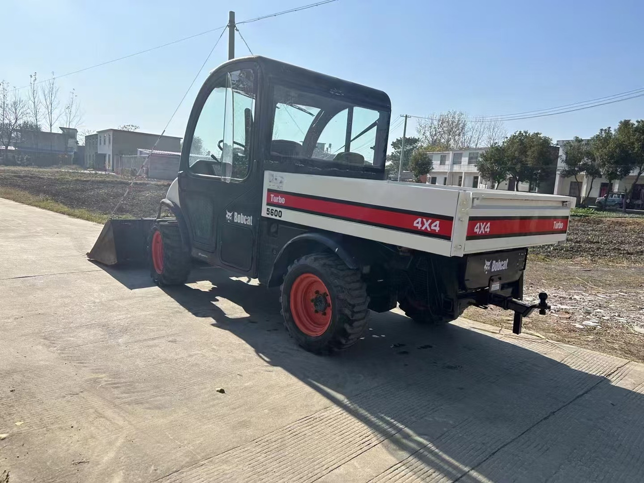 BOBCAT Bobcat 5600 - Мини-погрузчик с бортовым поворотом: фото 2 BOBCAT Bobcat 5600 - Мини-погрузчик с бортовым поворотом: фото 2