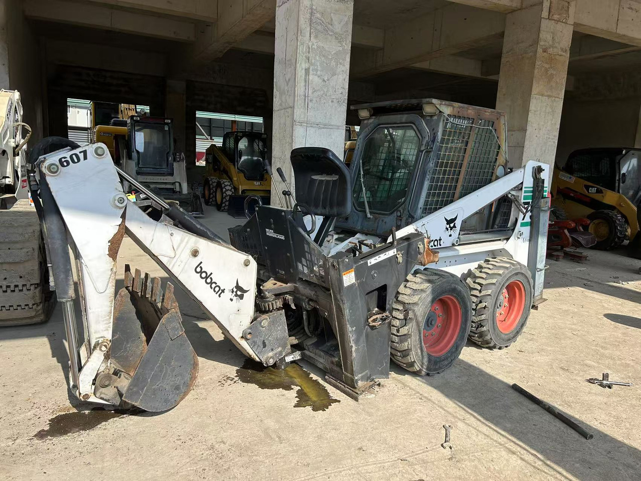 BOBCAT T753 - Мини-погрузчик с бортовым поворотом: фото 2 BOBCAT T753 - Мини-погрузчик с бортовым поворотом: фото 2
