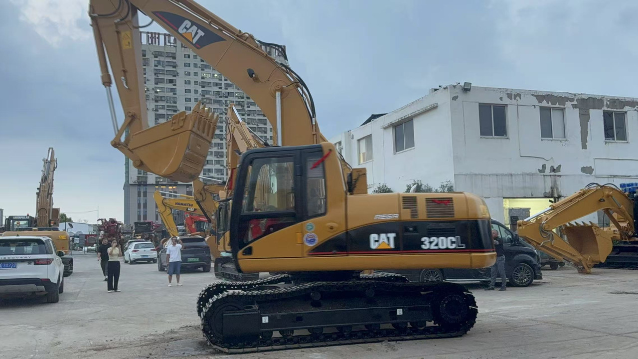 CATERPILLAR 320C - Гусеничный экскаватор: фото 2 CATERPILLAR 320C - Гусеничный экскаватор: фото 2