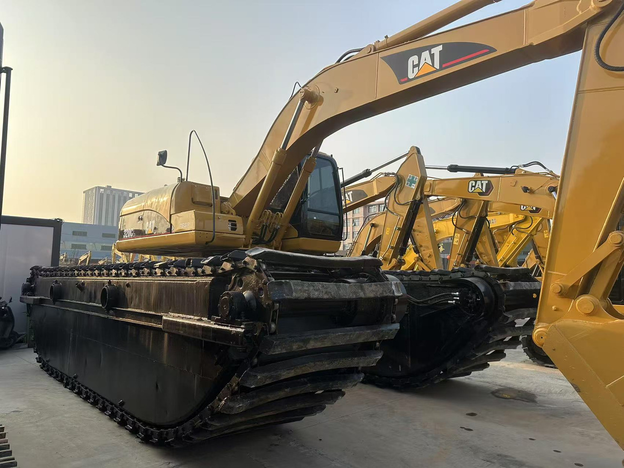 CATERPILLAR 320C - Водный экскаватор: фото 3 CATERPILLAR 320C - Водный экскаватор: фото 3