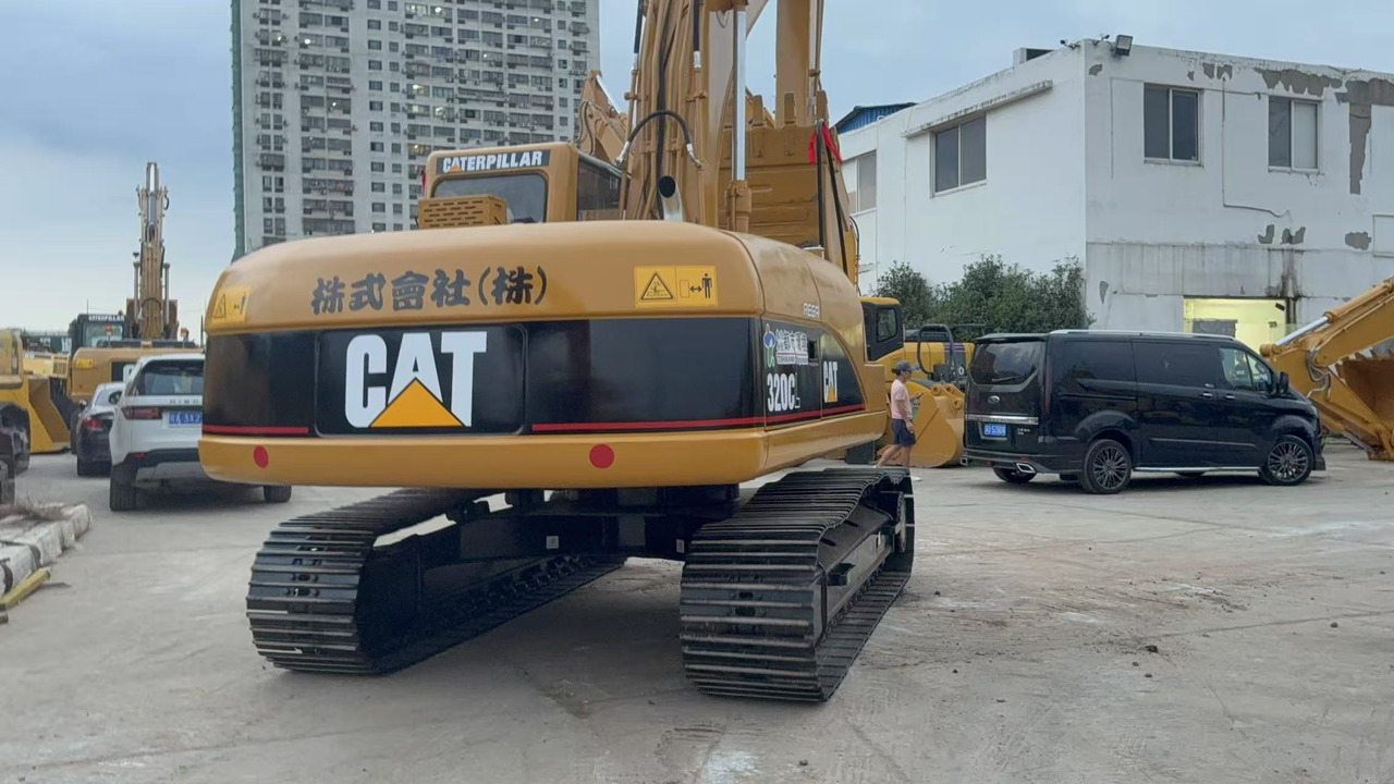 CATERPILLAR 320C - Гусеничный экскаватор: фото 4 CATERPILLAR 320C - Гусеничный экскаватор: фото 4