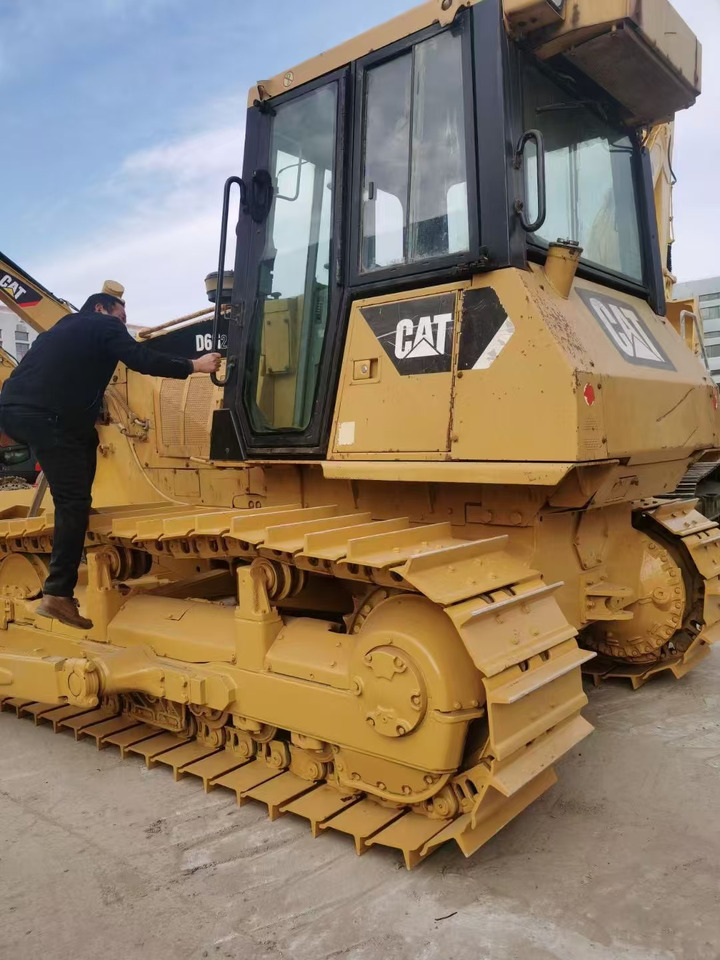 CATERPILLAR D6G2 - Бульдозер: фото 1 CATERPILLAR D6G2 - Бульдозер: фото 1